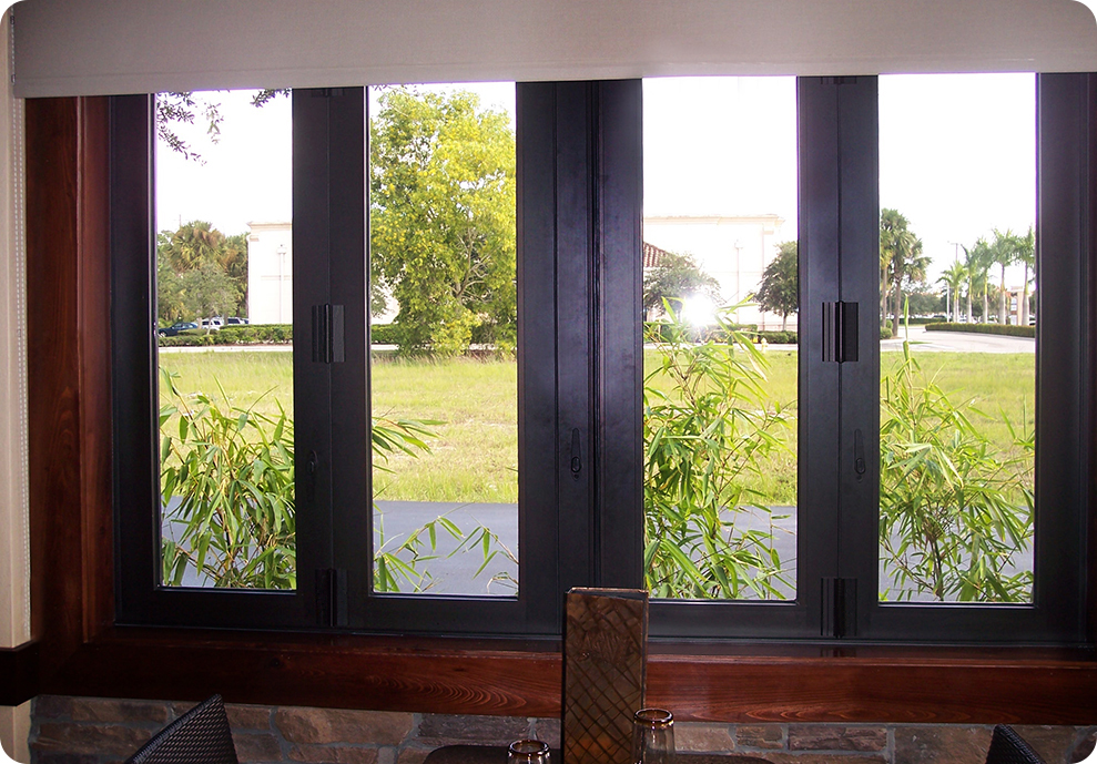 Folding Glass Windows Restaurant